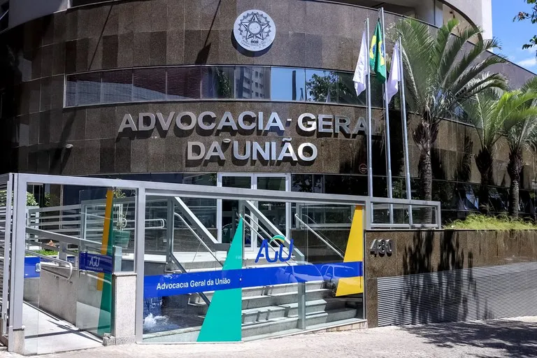 A Advocacia-Geral da União é responsável pela representação jurídica do governo federal