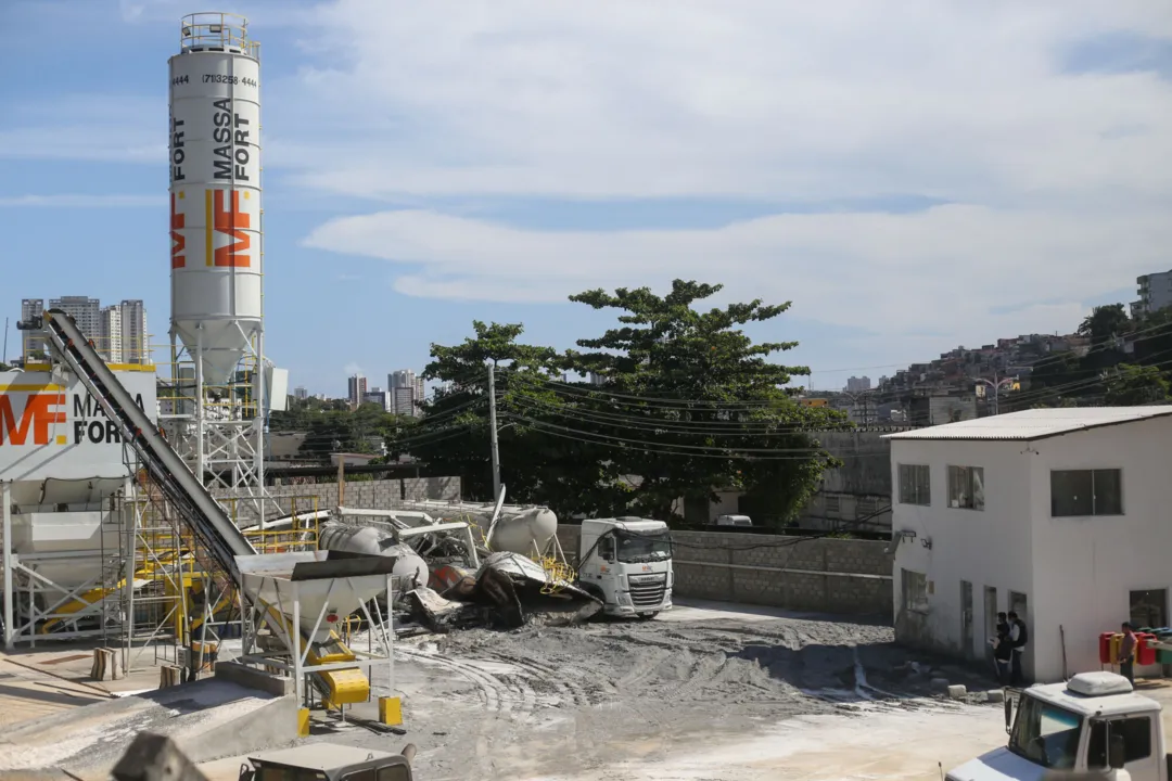 Acidente ocorreu na sede da empresa Massa Fort, no Largo do Retiro, na capital
