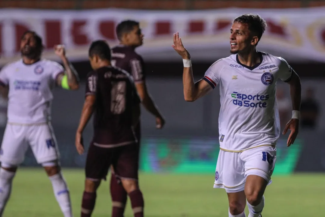 Biel foi o destaque da partida, com um gol e duas assistências