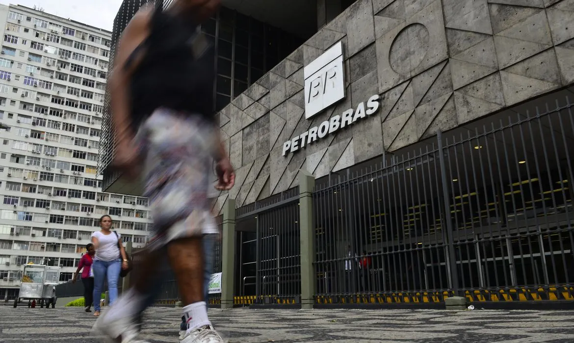 Petrobras tem lucro recorde em 2022