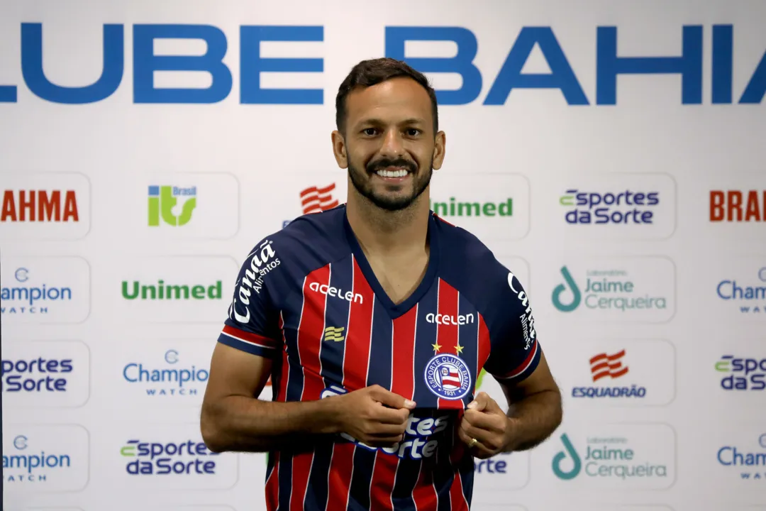 O jogador estreou pelo Tricolor no triunfo contra o Jacuipense pela Copa do Brasil