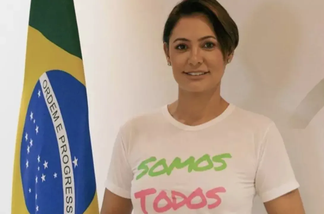 "Quer dizer que, 'eu tenho tudo isso' e não estava sabendo? Meu Deus”, ironizou Michelle