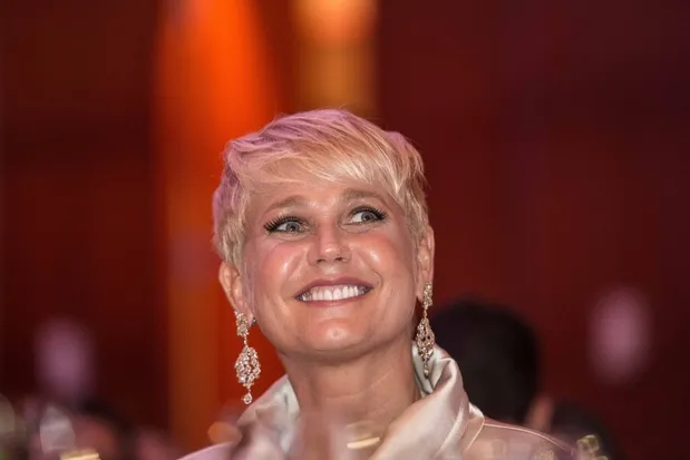 Xuxa revela desejo de conhecer casa de swing