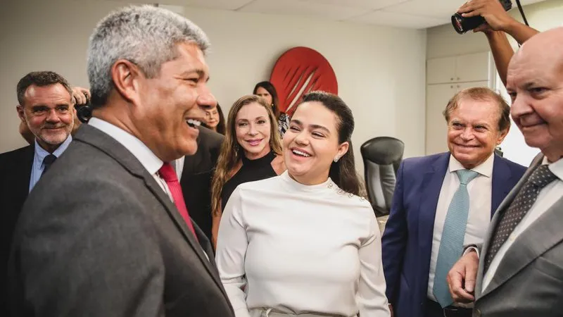 Imagem ilustrativa da imagem Aline Peixoto assume Ouvidoria Geral do TCM