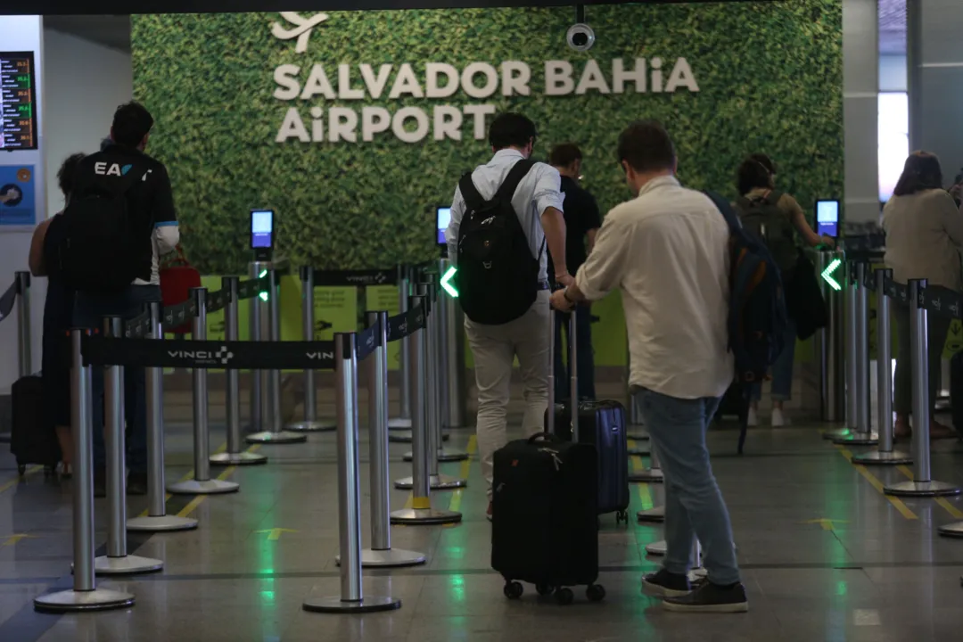 Agente encontrado morto no aeroporto tinha perfuração causada por disparo