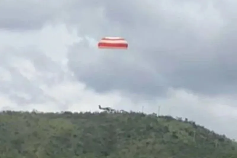 A ocorrência foi registrada por volta das 11h45, entre as cidades de Sabará e Caeté