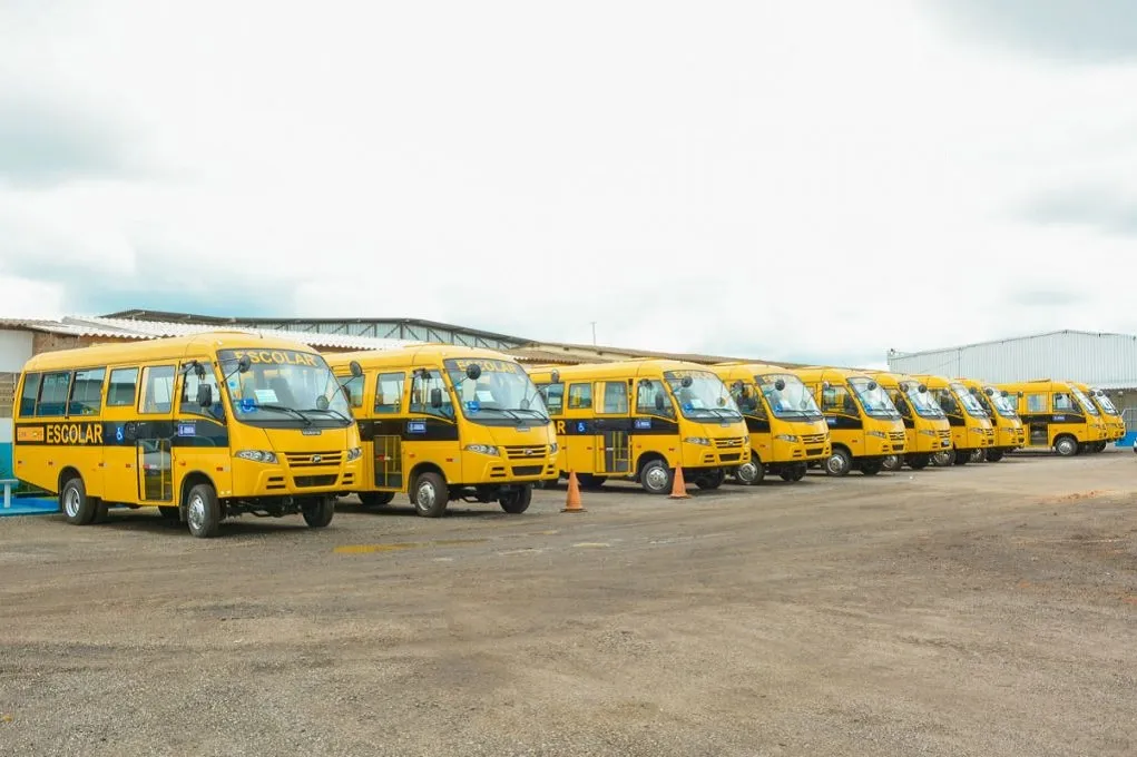 Parlamentar denunciou ainda que serviço de transporte escolar do município está sendo terceirizado