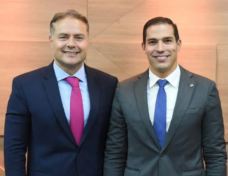 Ministro dos Transportes, Renan Filho, e o deputado federal Gabriel Nunes (PSD)