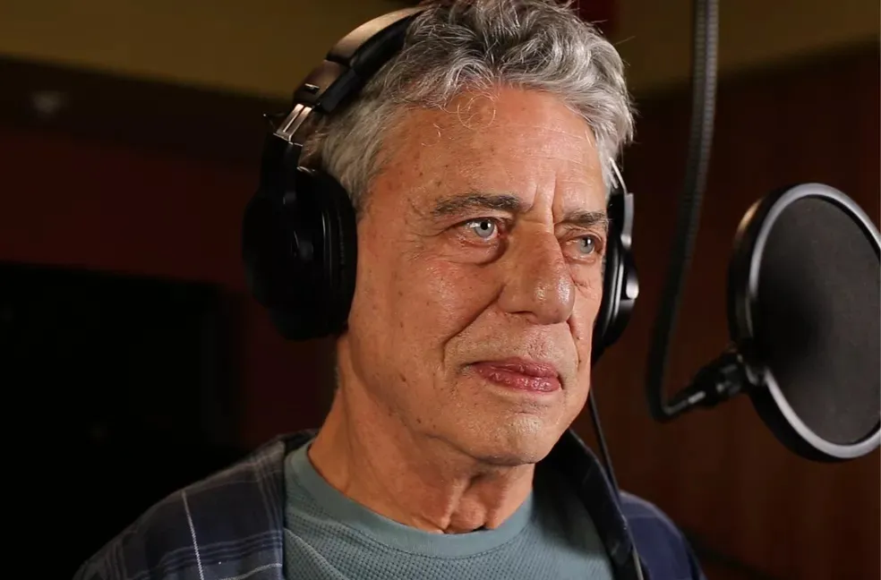 Chico Buarque já revelou em documentário que retirou uma música de seu repertório