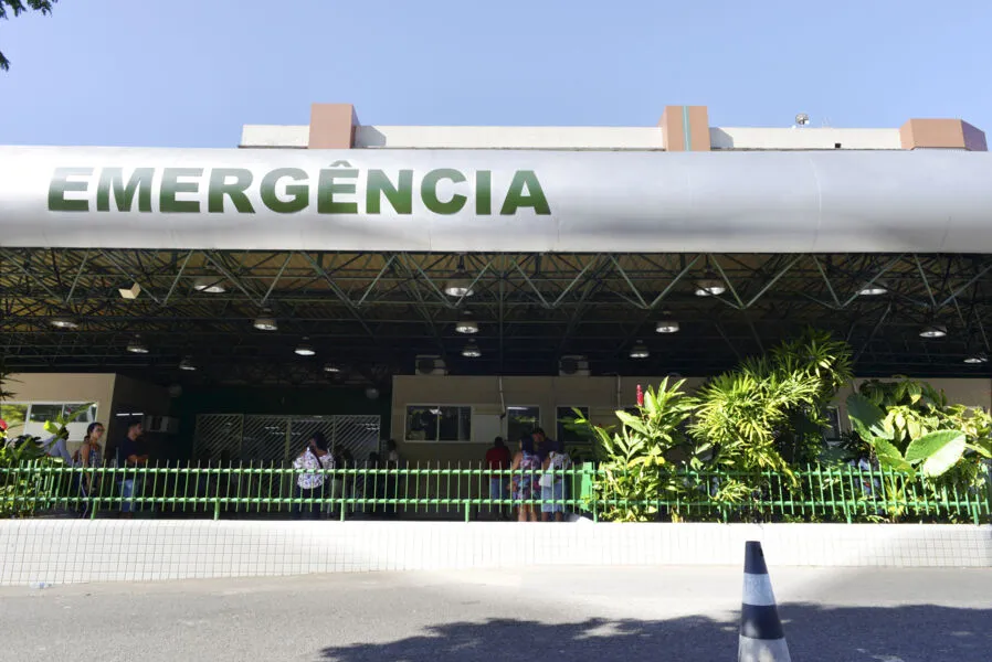 Adolescente estava internado no Hospital Geral Roberto Santos (HGE)