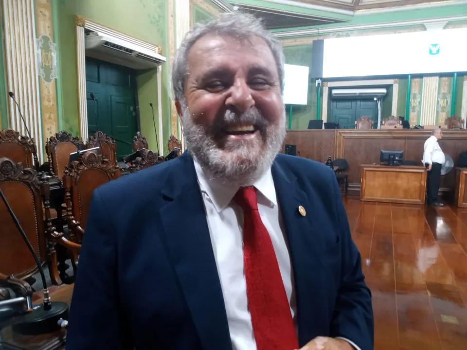 Vereador da base de oposição ao prefeito Bruno Reis, Arnando Lessa (PT