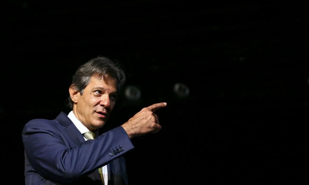 Fernando Haddad  se mostrou tranquilo a respeito do assunto e acrescentou que os ministérios da área econômica já ajustaram os “detalhes” pedidos  por Lula