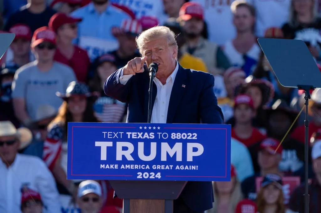 Former US President Donald Trump speaks during a 2024 election campaign rally in Waco, Texas, March 25, 2023. - Trump held the rally  at the site of the deadly 1993 standoff between an anti-government cult and federal agents. (Photo by SUZANNE CORDEIRO / AFP)