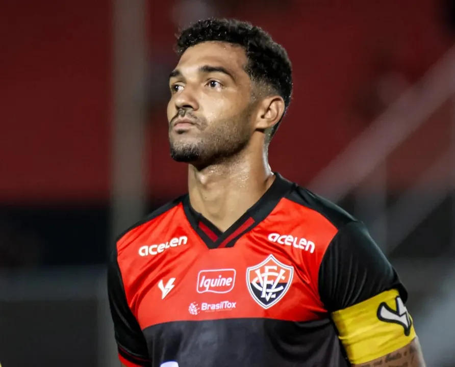 Alan Santos foi formado na base do Vitória