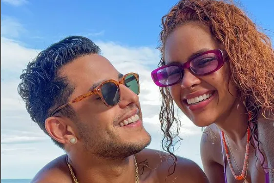 Kevi e Sthe assumiram o relacionamento em outubro de 2022.