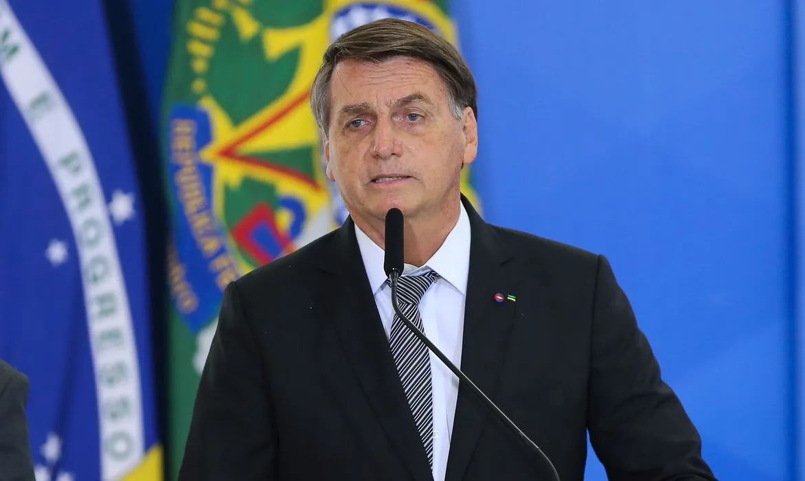 Jair Bolsonaro teria guardado joias em propriedade de Nelson Piquet