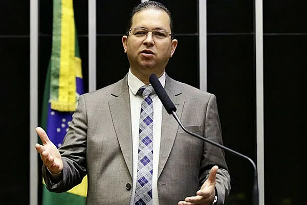 Deputado baiano do Republicanos, Alex Santana conversou com o Portal A TARDE nesta sexta-feira, 31