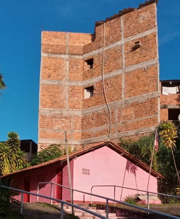 A 'Casa Branca - Ilê Axé Iyá Nassô Oká', localizada no Engenho Velho da Federação, é o primeiro terreiro do Brasil