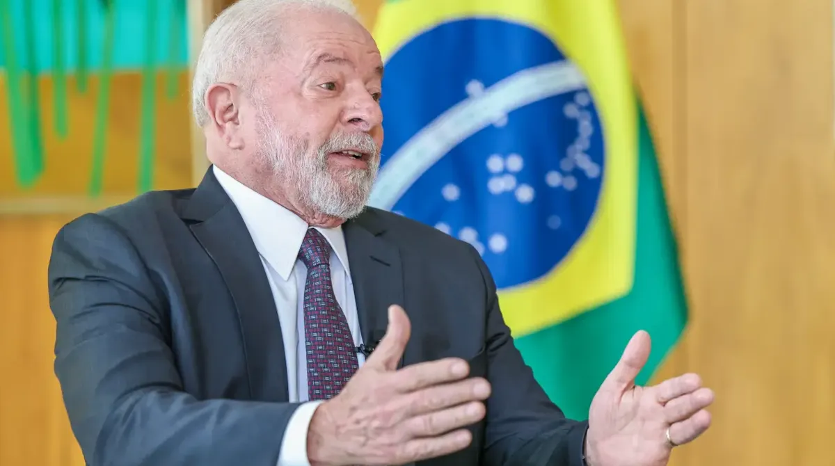 Lula adiou a viagem por conta de uma pneumonia