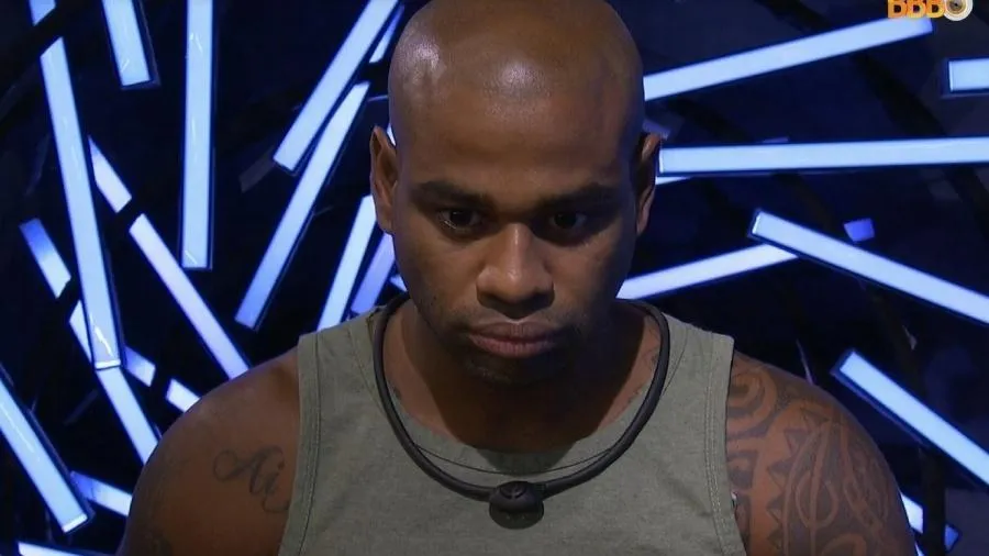 Cezar Black decidiu se afastar de grupo por causa de Ricardo Alface