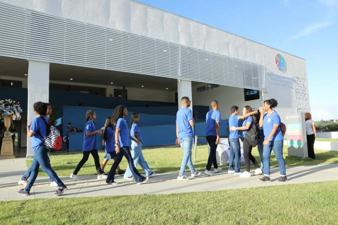 Segundo a entidade, do total de 1.065 escolas da rede estadual de ensino, 576 unidades registraram matrículas de estudantes com Transtorno do Espectro Autista (TEA)