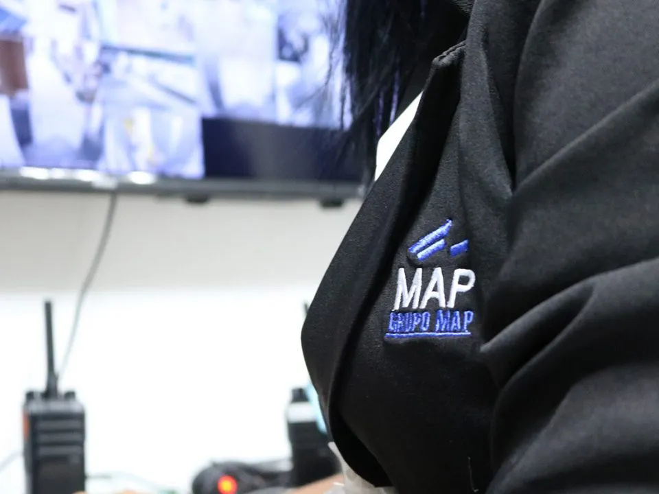 Segurança do Grupo MAP aparece em vídeo agredindo estudante em escola