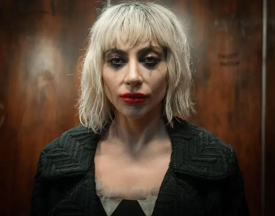 Imagem ilustrativa da imagem Lady Gaga aparece como Arlequina para 'Coringa 2'; veja as fotos