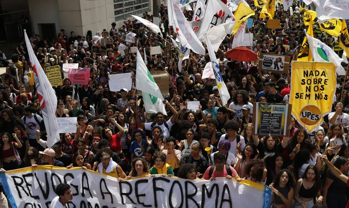 Ministério da Educação (MEC) suspendeu os prazos de parte do Cronograma de Implementação