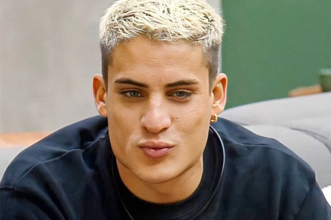 Imagem ilustrativa da imagem Tiago Ramos decide se afastar da web e diz que está "quase morrendo"