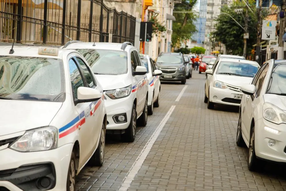 Proposta prevê o aumento de oito para dez anos o tempo limite dos veículos que são utilizados pelas categorias