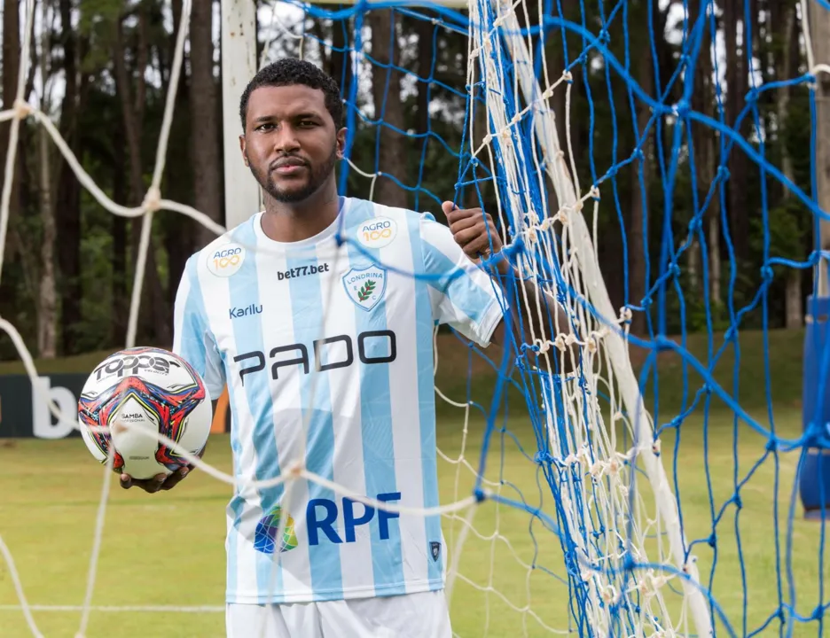 Douglas Coutinho deveria ter se apresentado no Centro de Treinamento do Londrina na última semana
