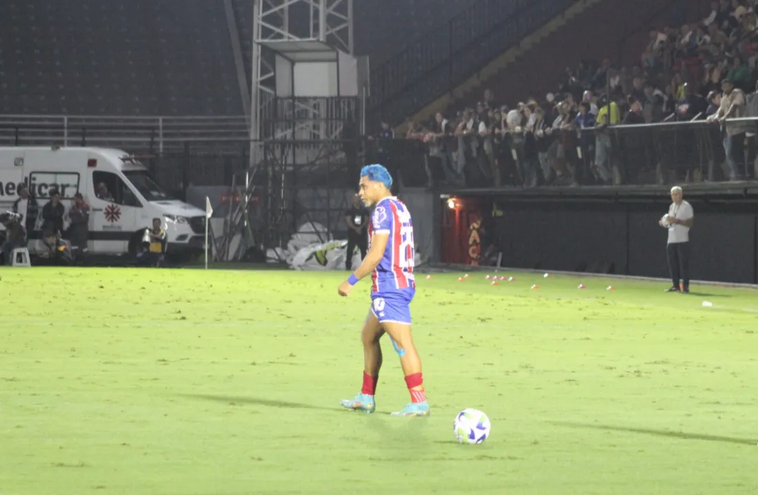 Jacaré em campo contra o RB Bragantino.