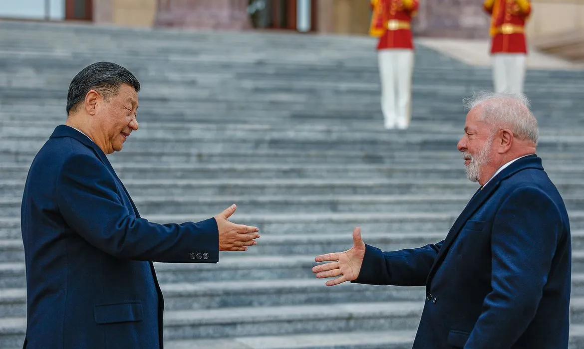 Presidente Lula ao lado do líder chinês,  Xi Jinping