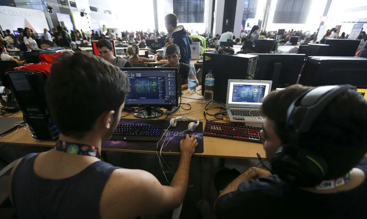 Países focam em dispositivo legal para disciplinar o convívio na internet