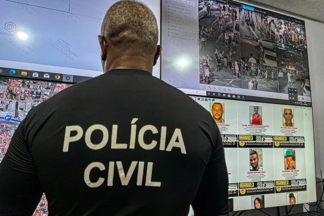 Policiais fazem monitoramento em tempo real na micareta de Feira com auxílio de câmeras