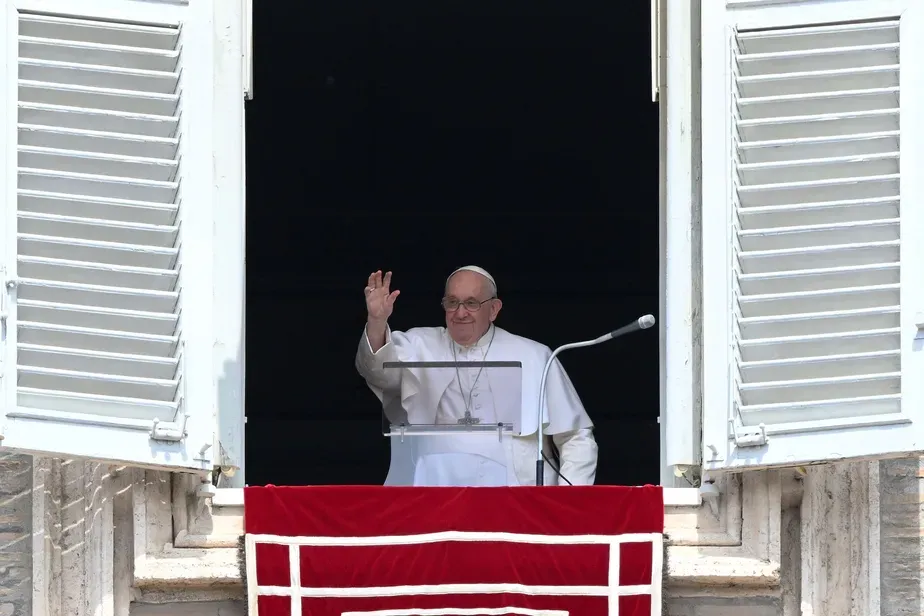 Em declaração, Papa Francisco convidou a todos para "rezar pelos irmãos e irmãs sudaneses"