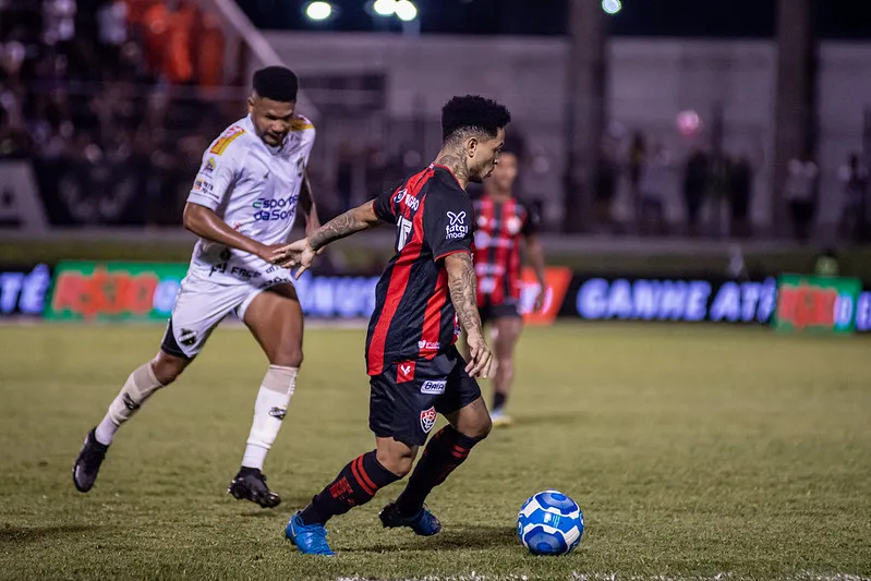 Duelo entre Vitória e Londrina estava marcado para às 19h