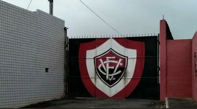 Vitória tem sérios problemas financeiros