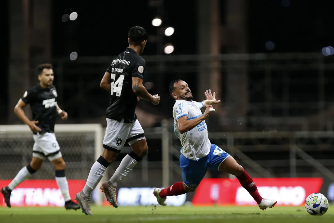 Tricolor estreou dentro de casa com derrota para o Botafogo