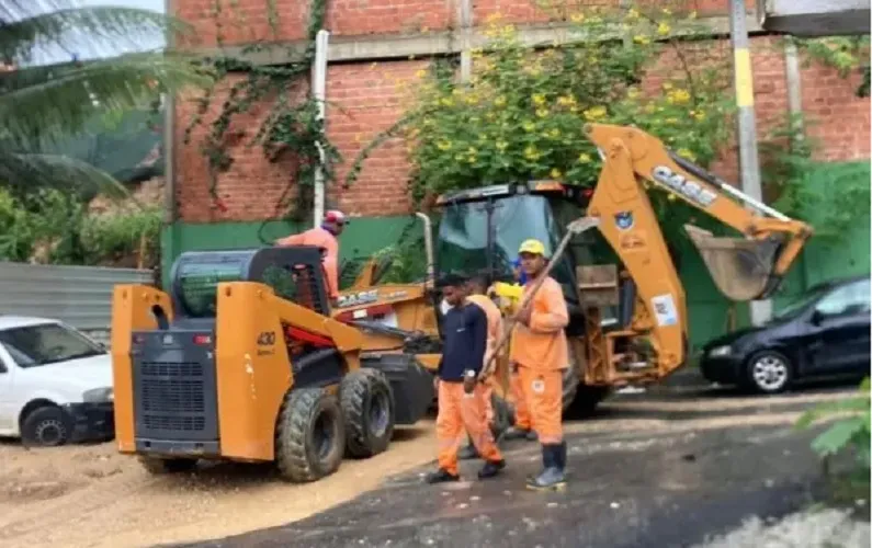 O deslizamento de terra no final de semana atingiu 10 imóveis