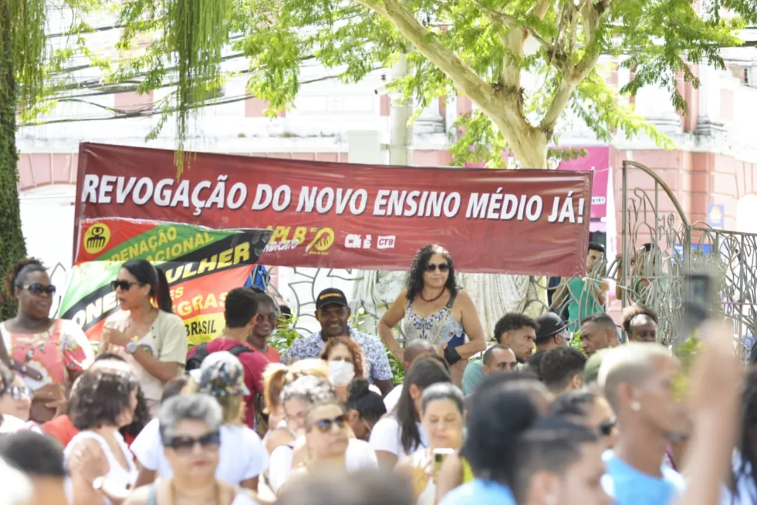 Imagem ilustrativa da imagem Professores na Bahia aderem greve nacional e fazem ato na Piedade