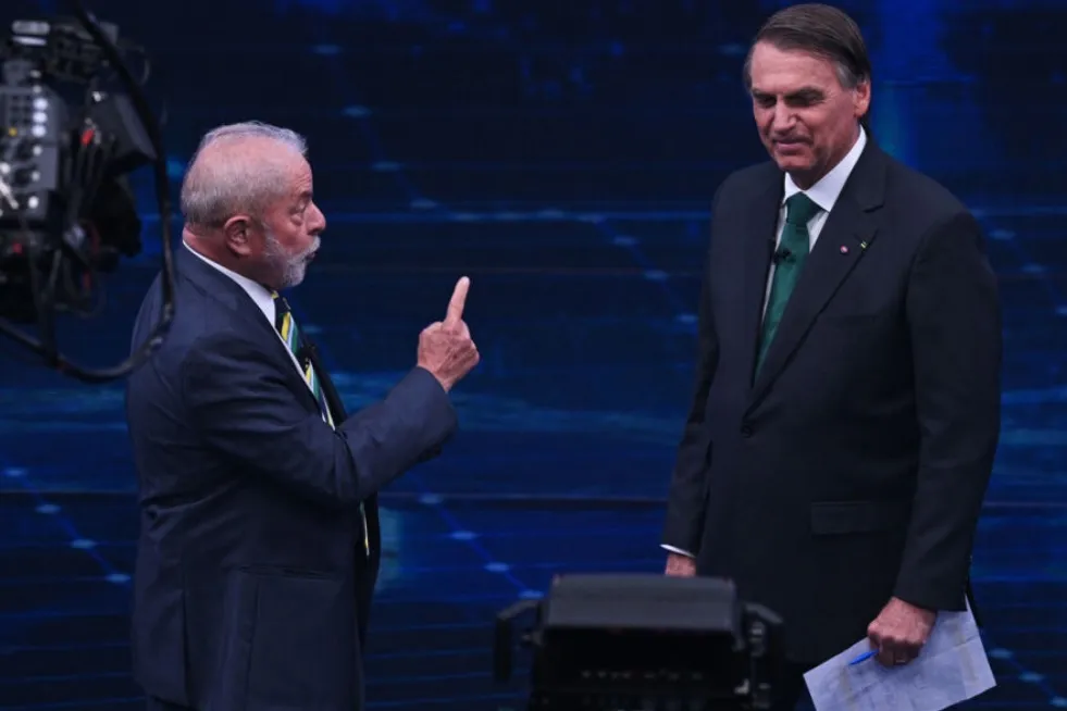 Lula também acusou Bolsonaro de atrasar a compra de vacinas contra a covid-19