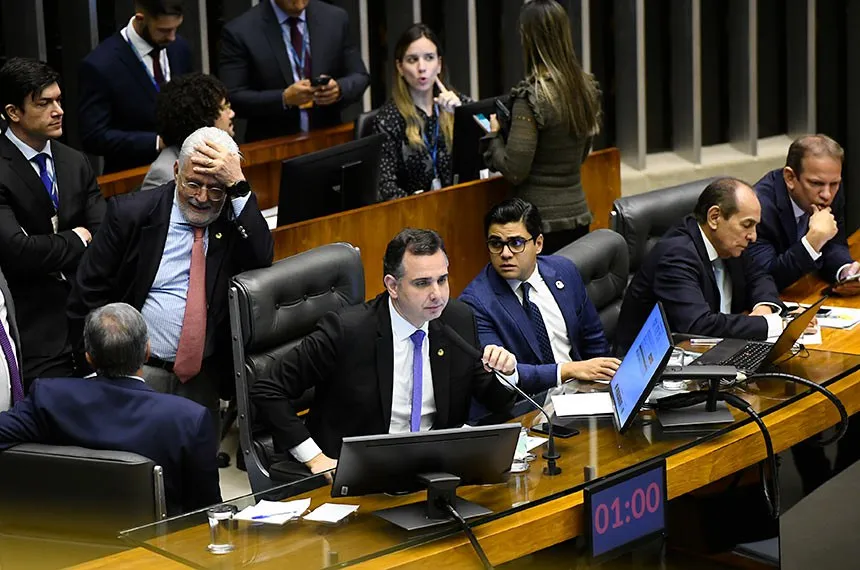 Reajuste aos servidores públicos federais vai vigorar a partir de 1º de maio