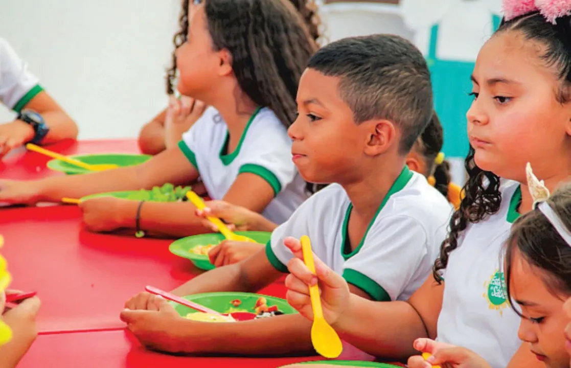 Educação integral contempla da refeição de qualidade ao estímulo à prática esportiva e à leitura de crianças e jovens