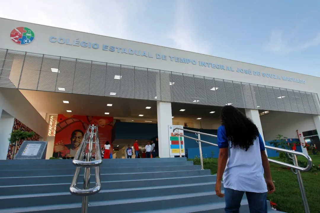 Entrega do novo colégio de tempo integral ocorreu nesta quinta-feira, 27