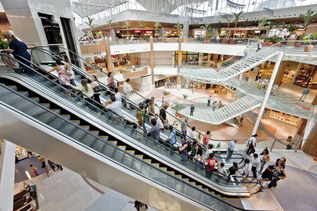 No Salvador Shopping, a praça de alimentação funciona das 12h  às 21h