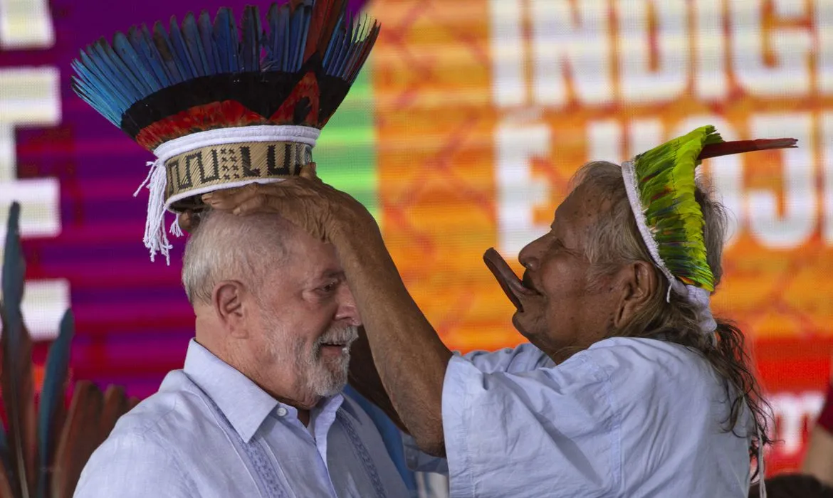 A declaração foi dada no Acampamento Terra Indígena, em Brasília, nesta sexta-feira, 28