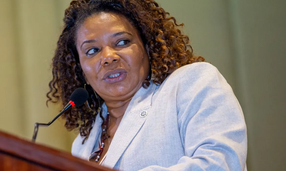 Edital Ruth de Souza selecionará dez propostas de longas-metragens