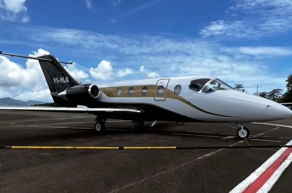 O Hawker 400XP é avaliado em cerca de R$40 milhões e tem capacidade para seis passageiros e dois pilotos