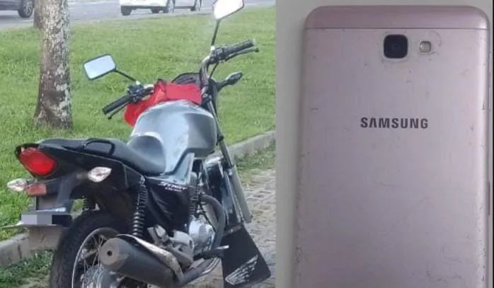 De acordo com informsções da SSP-BA, os policiais estavam fazendo patrulhas no bairro de Itapuã, quando decidiram abordar um homem, que pilotava uma motocicleta, com a placa dobrada